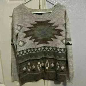 American Eagle Outfitters sweater